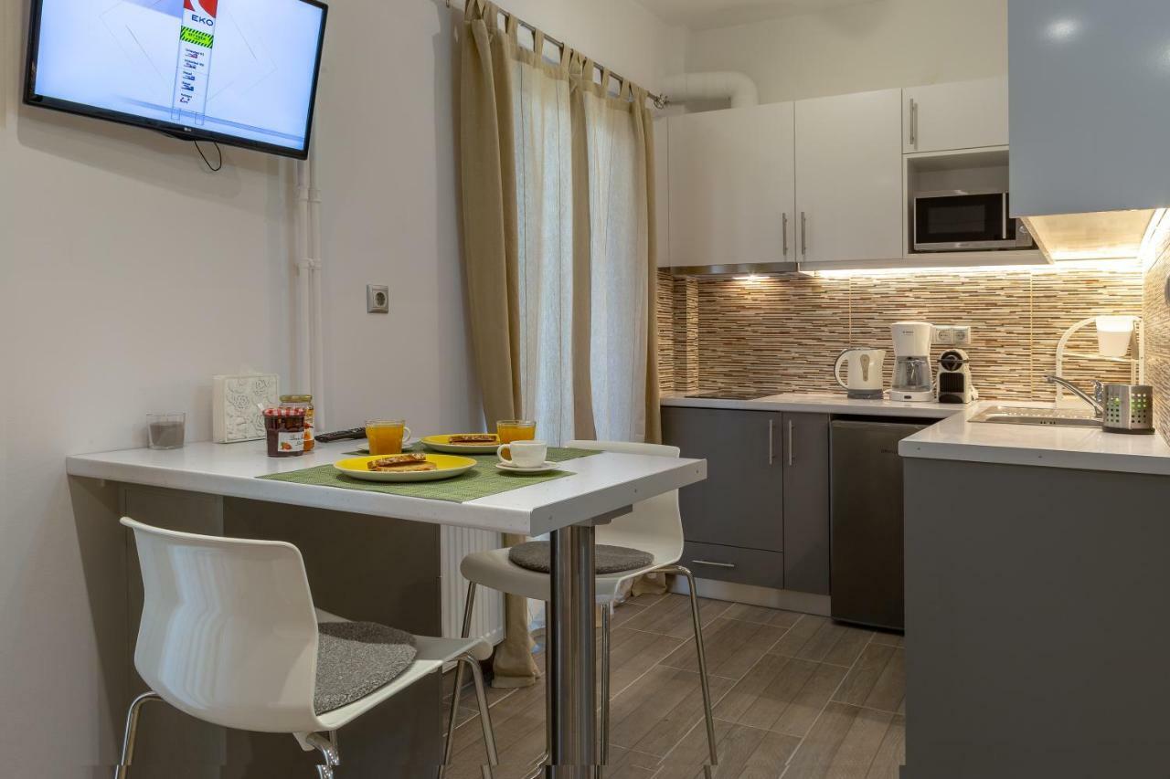 Apartament Gazi Square Luxury Studio Ateny Zewnętrze zdjęcie